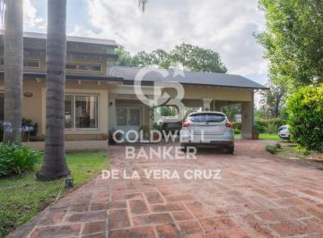 Casa · 387m² · 7 Ambientes · 2 Cocheras · Casa en Venta Sobre Dos Lotes Club de Campo El Paso