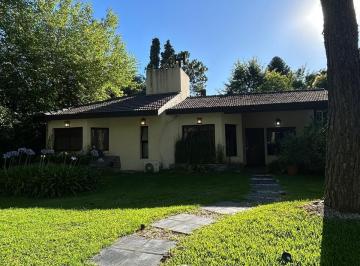 Casa · 160m² · 4 Ambientes · 2 Cocheras · Venta Casa 5 Ambientes en Los Cardales Country Club