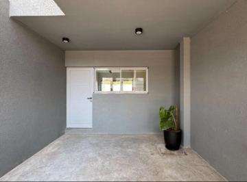PH · 88m² · 3 Ambientes · 1 Cochera · PH en Barrio Amancay