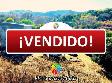 Casa · 46m² · 2 Ambientes · 1 Cochera · Reservado! Casa con Costa de Arroyo y Gran Terreno de 3.116 m² en Valle Hermoso – Exclusividad