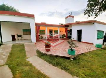 Casa · 169m² · 7 Ambientes · 1 Cochera · Venta de Casa Mas Departamento a Terminar en Bialet Masse con Vista Postal a Las Sierras Ref 1643