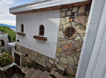 PH de 4 ambientes, San Carlos de Bariloche · Casa Centrica, Barrio Belgrano, 3 Dorm., 2 Baños - Vista Al Lago - Balcon