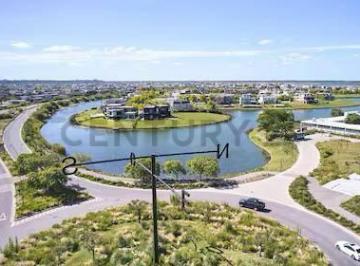 Terreno · 600m² · Venta Lote 600 m² en Puertos del Lago Barrio Acacias