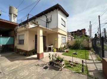 Casa · 212m² · 4 Ambientes · 2 Cocheras · Casa a La Venta en Don Torcuato