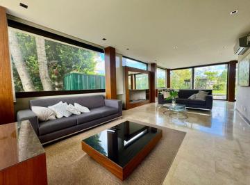 Casa de 7 ambientes, Esteban Echeverría · Casa de Lujo en Venta en Saint Thomas Este Country Club – Canning | Piscina Climatizada | 5 Dorm