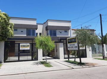 Casa · 115m² · 4 Ambientes · 1 Cochera · Alquiler Duplex 4 Ambientes en Ituzaingo Norte