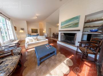 Casa · 215m² · 7 Ambientes · 1 Cochera · Venta Casa 6 Dorm. San Rafael Punta del Este