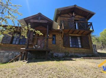 Casa de 6 ambientes, Capilla del Monte · Casa en Venta C/ Cochera en Capilla del Monte