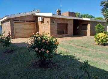 Casa · 169m² · 4 Ambientes · 1 Cochera · Casa en Venta 3 Dorm. 1 Baño - Cochera - 670 m² - San Antonio, Córdoba