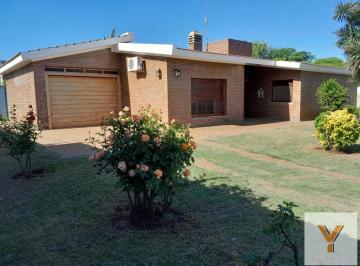 Casa · 169m² · 4 Ambientes · 1 Cochera · Casa en Venta 3 Dorm. 1 Baño - Cochera - 670 m² - San Antonio, Córdoba