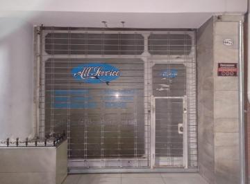 Local comercial de 3 ambientes, Floresta · Local en Pb, Entrada Propia por Local y por Hall del Edificio