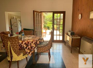 Casa · 200m² · 5 Ambientes · Casa en Venta - 2 Dorm. 2 Baños - Mercedes