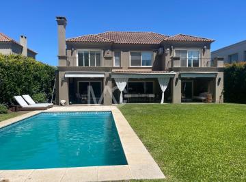 Casa · 315m² · 5 Ambientes · 1 Cochera · Casa en Venta en La Alameda, Nordelta, Tigre