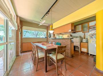 Casa · 220m² · 6 Ambientes · 1 Cochera · Casa 4 Domitorios en Country Ger