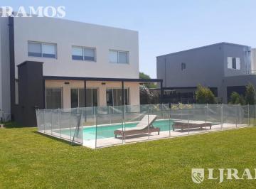 Casa · 186m² · 6 Ambientes · 2 Cocheras · Casa en Venta y Alquiler Anual Sin Muebles en Barrio Canton Norte Pg