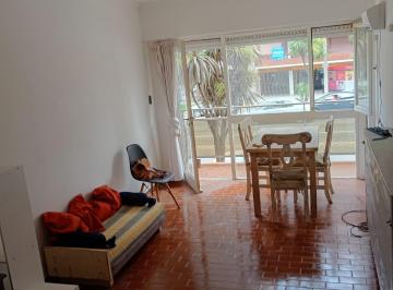 Ambiente living comedor · Excelente Ubicacion en La Perla Mar del Plata