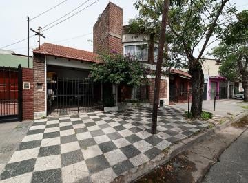 Casa · 216m² · 6 Ambientes · 1 Cochera · Venta Casa en Monte Grande