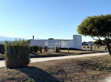 Casa · 160m² · 4 Ambientes · 2 Cocheras · Country Puerto del Aguila Casa de 3 Dorm + Pileta