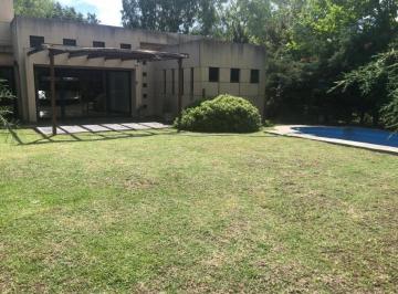 Casa · 105m² · 4 Ambientes · Casa en Country Club Venado II – 4 Ambientes con Piscina y Jardín