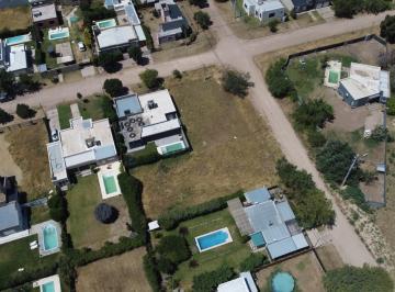 Terreno · 394m² · Amplio Terreno en Barrio Parque San Agustín en Venta