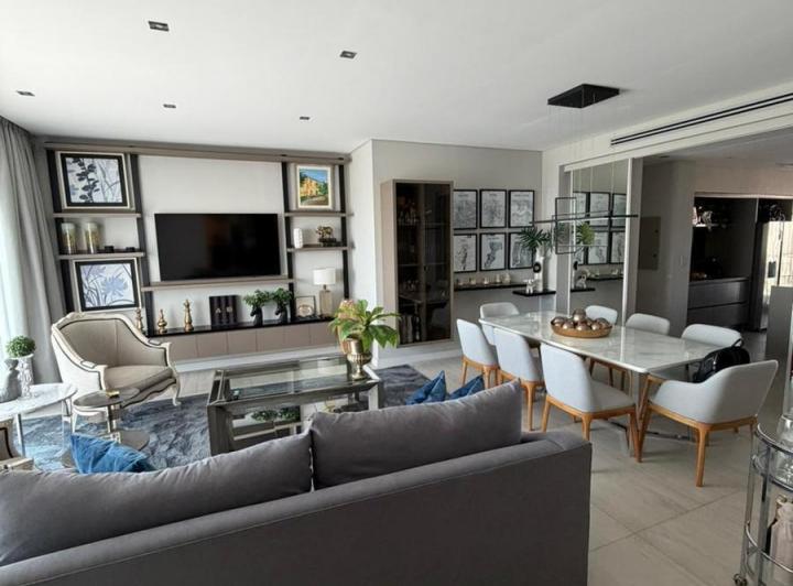 Departamento · 170m² · 4 Ambientes · 2 Cocheras