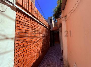 Oficina comercial · 51m² · 3 Ambientes · Venta PH a Reciclar - Centro de Rosario