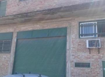Bodega-Galpón · 500m² · Excelente Galpon Techo de Loza y Entrepiso.