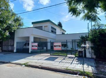 Casa · 90m² · 5 Ambientes · 3 Cocheras · Casa - Jose León Suarez