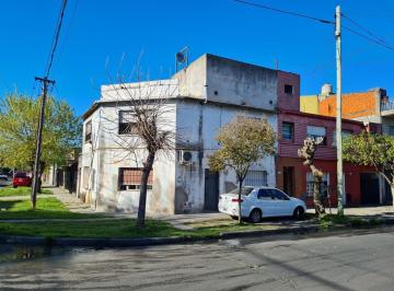 Departamento · 50m² · 4 Ambientes · Departamento - Piñero (J. L. suarez)