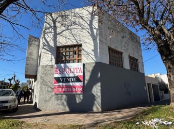 Bodega-Galpón · 210m² · Galpón en Venta en Jose León Suarez