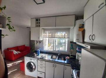 Departamento · 51m² · 3 Ambientes · PH en Venta en Jose León Suarez