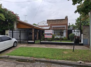 Casa · 98m² · 4 Ambientes · 2 Cocheras · Casa en Ventas en José León Suarez