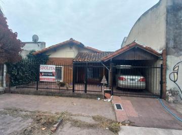Casa · 110m² · 3 Ambientes · 1 Cochera · Casa en Ventas en José León Suarez