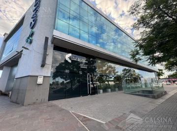 Oficina comercial · 40m² · 4 Ambientes · 1 Cochera · Oficina en Alquiler