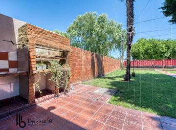 Departamento · 95m² · 4 Ambientes · 4 Cocheras · Departamento en Las Americas