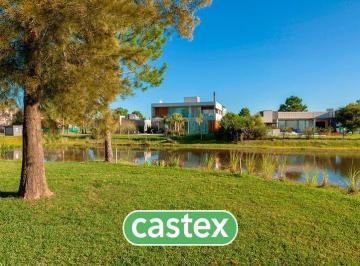 Terreno · 867m² · Lote en Venta en Terralagos, Canning