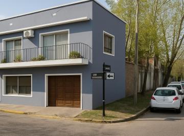 Bodega-Galpón · 312m² · 5 Ambientes · Casa en Venta en Tigre a m del Puerto con Salida Directa Al Rio
