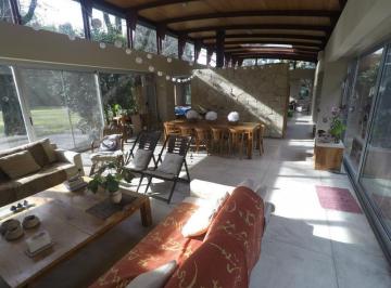 Casa · 250m² · 5 Ambientes · 2 Cocheras · Venta Casa en El Cortijo. Excelente Lote y Unica por Diseño y Calidad Constructiva. 3 Habitaciones B