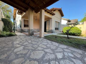 Casa · 100m² · 5 Ambientes · 1 Cochera · Casa en Venta