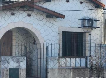 Casa · 135m² · 3 Ambientes · 1 Cochera · Casa 3 Ambientes en Venta en Quilmes Oeste