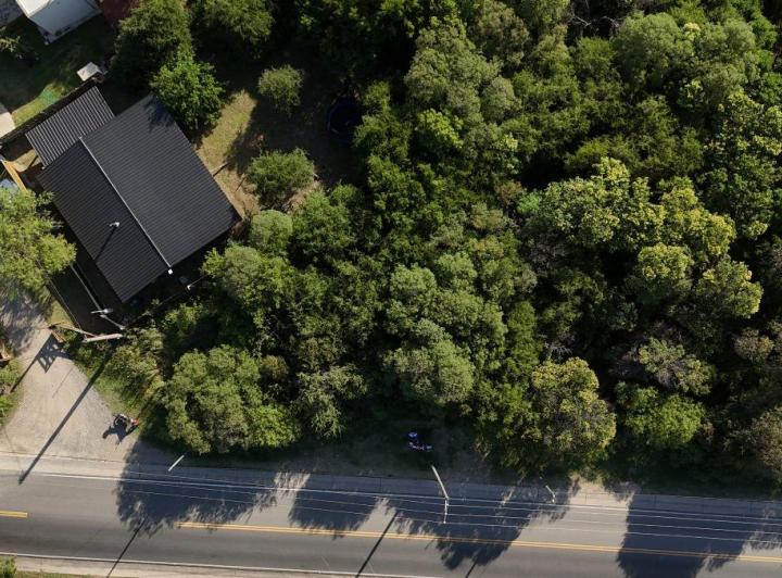 Terreno · 879m²