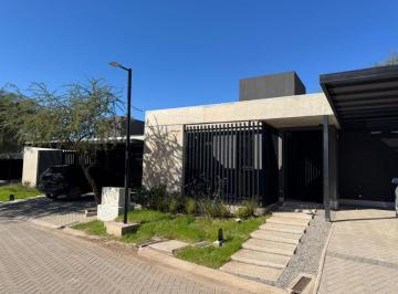 Casa · 160m² · 4 Ambientes · 2 Cocheras · Venta| Patagonia Home Exclusivo - Casa 3 Dorm en Villa Warcalde