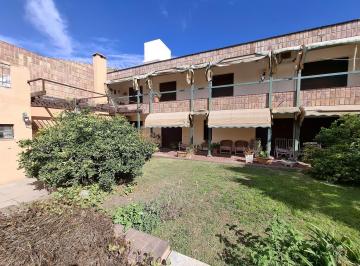 Casa · 360m² · 14 Ambientes · 2 Cocheras · Casa en Venta 4 Dorm. Cerro de Las Rosas