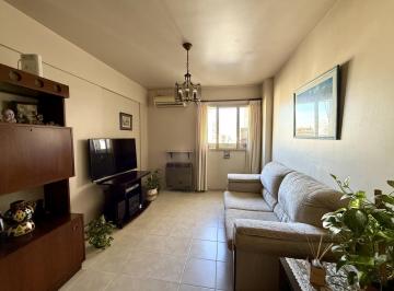 Departamento · 78m² · 4 Ambientes · Departamento Impecable Al Frente 4 Ambientes - Piso Alto - Boedo