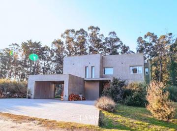Casa · 280m² · 5 Ambientes · 1 Cochera · Ventas - Casa 5 Ambientes - San Benito Country Club