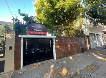 Casa · 129m² · 3 Ambientes · 2 Cocheras · V. Stea 964, Entre E. Perón y Condarco, Temperley Este - 3 Amb, Jardín, Buena Ubicación