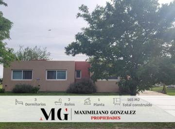 Casa · 140m² · 4 Ambientes · 2 Cocheras · Casa Venta Santo Domingo