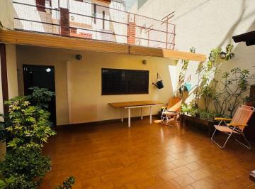 Casa de 4 ambientes, Saavedra · Casa Venta Núñez de 214 m² en Dos Plantas Patio y Terraza. Al Frente. Entrada Independiente. Cochera