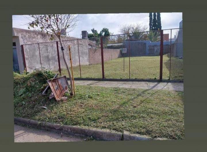 Terreno · 275m²