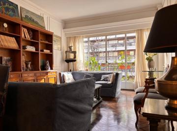 Departamento · 180m² · 5 Ambientes · 1 Cochera · Departamento en Recoleta